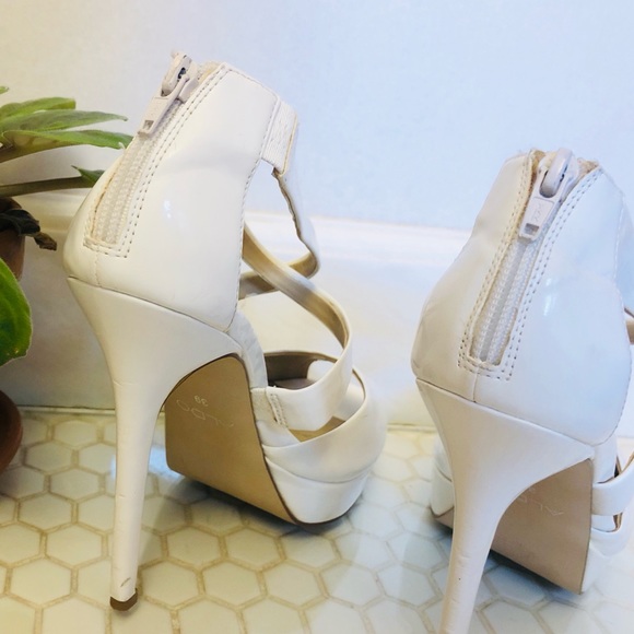 White cross strap aldo stilettos. - Picture 3 of 4